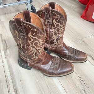 Men’s Ariat square toe distressed brown cowboy boot